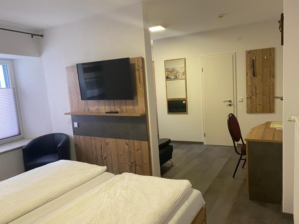 Hotel-Gasthof Zur Post เวลบวร์ก ภายนอก รูปภาพ