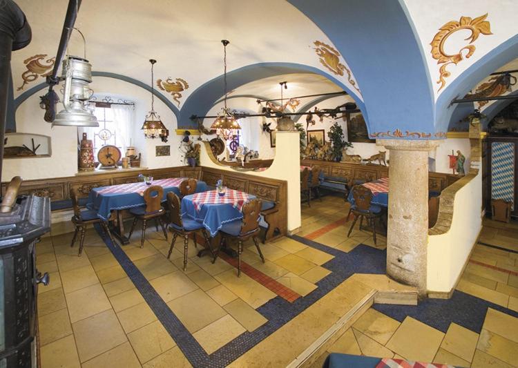 Hotel-Gasthof Zur Post เวลบวร์ก ภายนอก รูปภาพ
